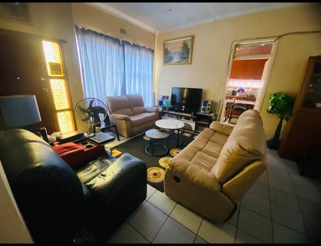 3 BEDROOM HOUSE FOR SALE IN KENSINGTON